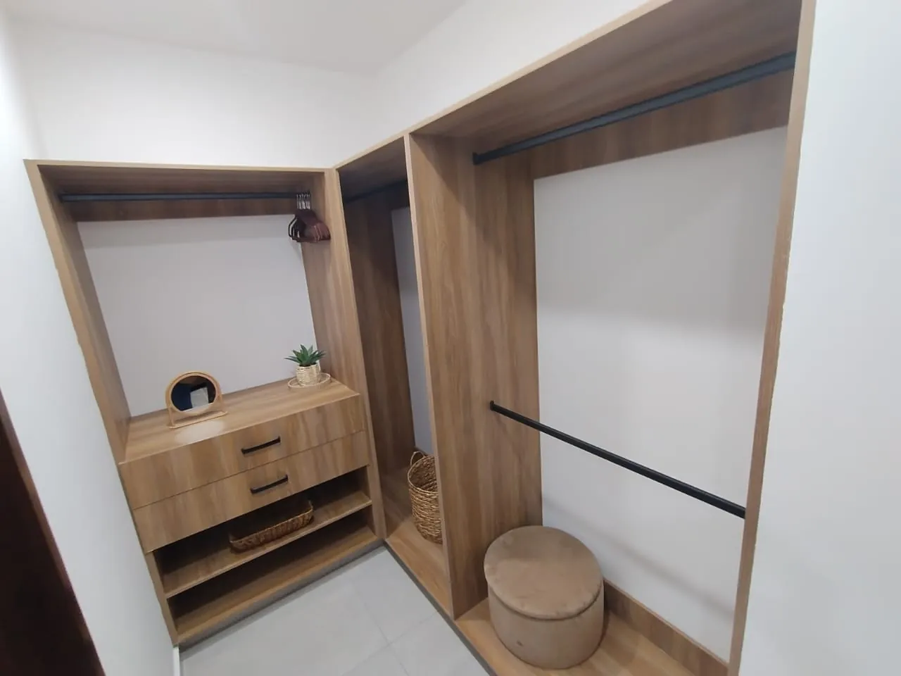Vestidor de la recámara principal